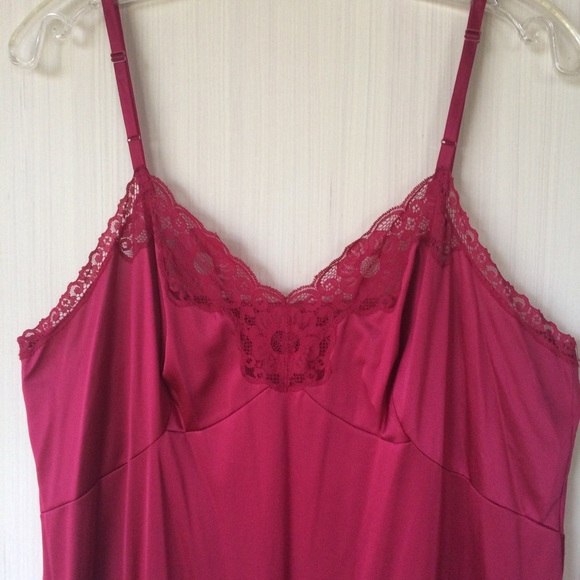 Vintage burgundy midi slip, sz XL - Picture 2 of 6